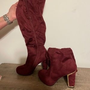 Women's size 9W TORRID Brand wide calf boots.